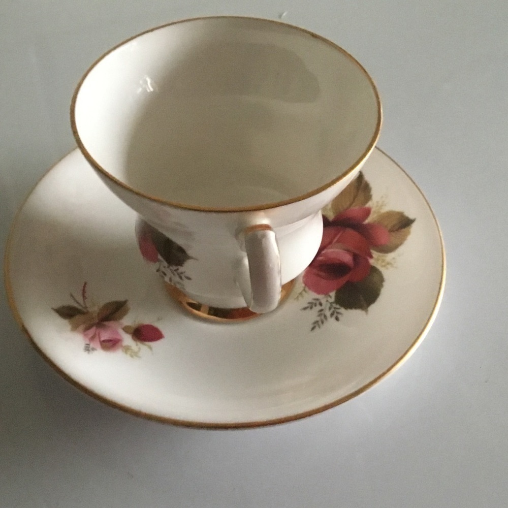 ROYAL WINDSOR  1950’s TEA CUP